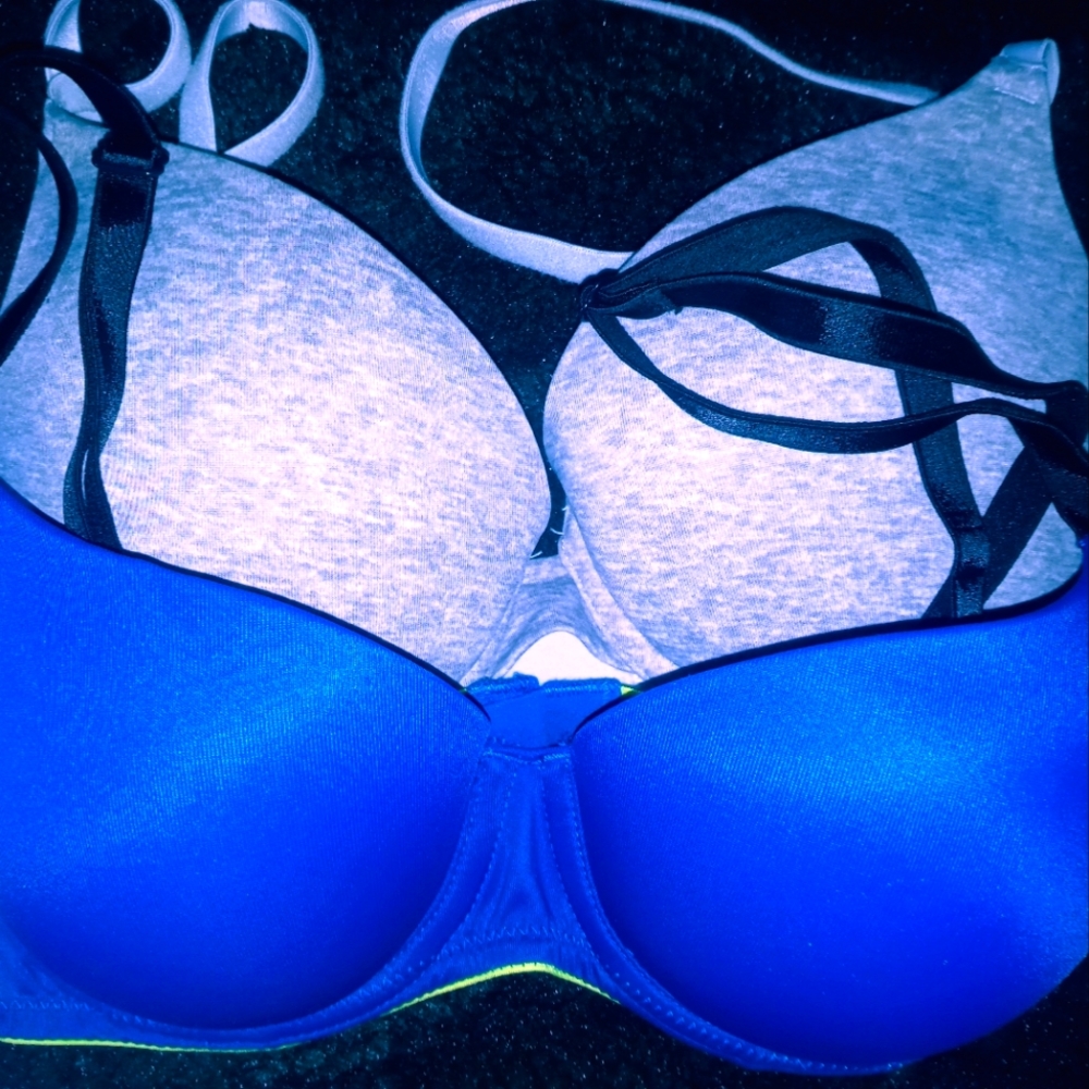 2 Victoria Secret Bras - 32c